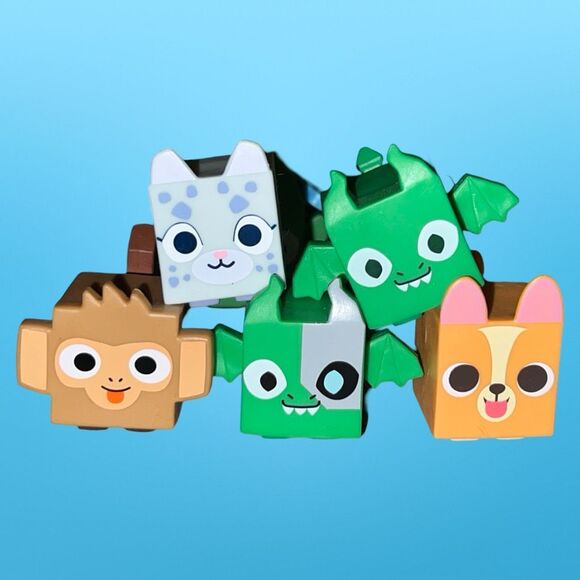 14 Pet Simulator Fidget Pets Mini Figures & Blind Bag Clips B18  No Codes - Picture 2 of 4